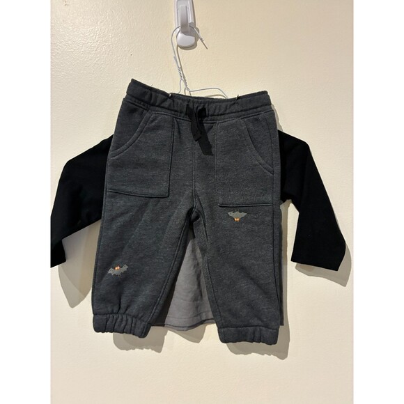 NWT Cat & Jack Halloween Black Bats "Boo" Sweatshirt & Pants Outfit - 12M - Picture 2 of 3